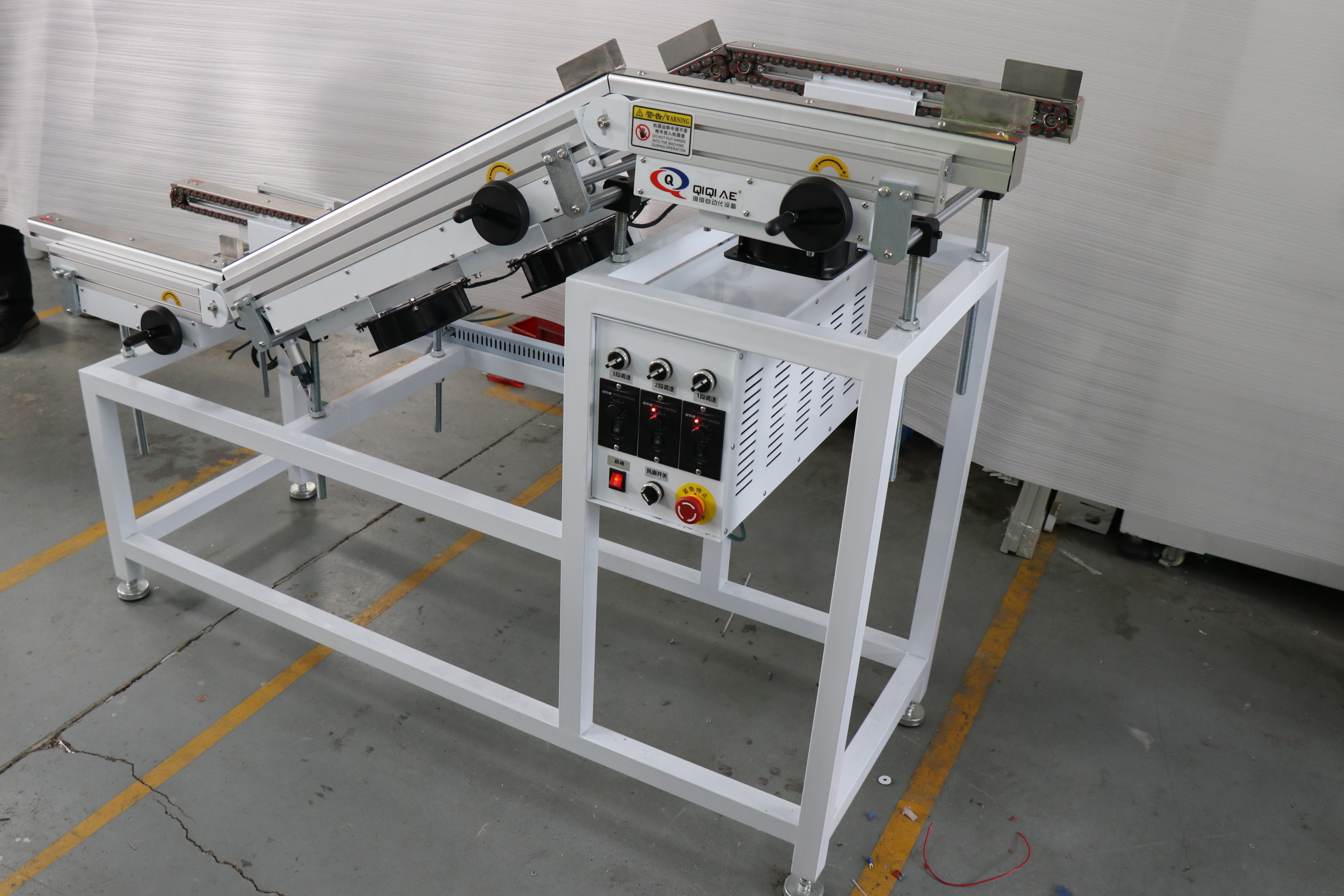 三段式鏈條式波峰焊出板機(jī) (21).JPG